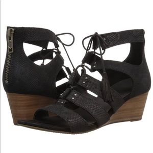 Women’s UGG leather gladiator sandal size 10